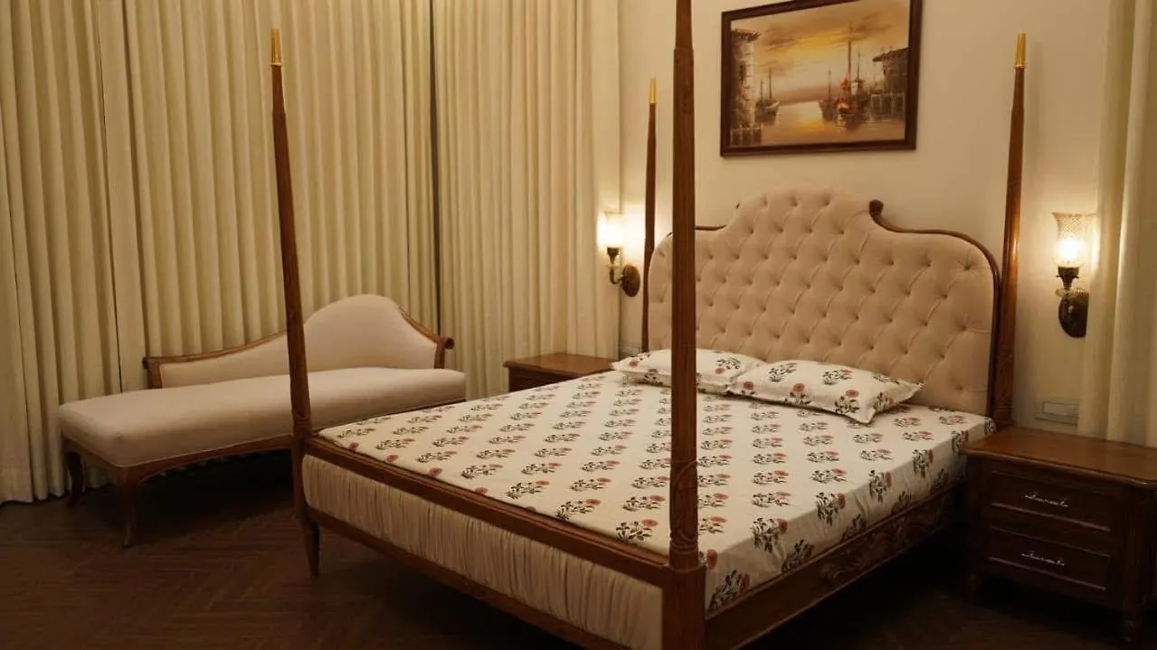 Firdaus Villa Chandigarh 0*,  India